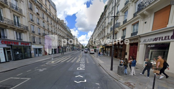 Location Local commercial de 54 m² Paris 4ème