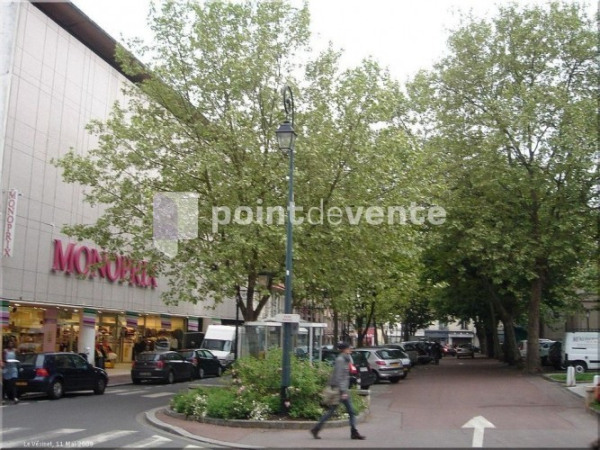 Location Local commercial de 150 m² Le Vésinet Ibis