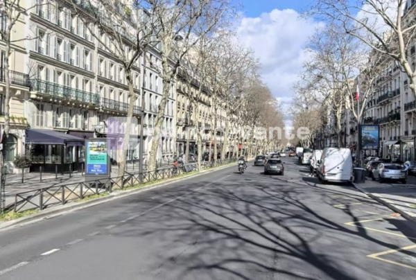 Location Local commercial de 90 m² Paris 7ème
