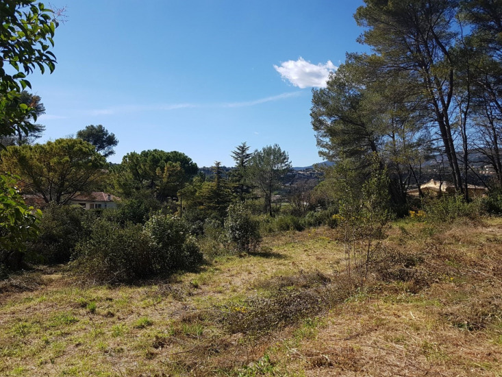 Achat terrain constructible Grasse Terrain de 2 330 m² 310 000