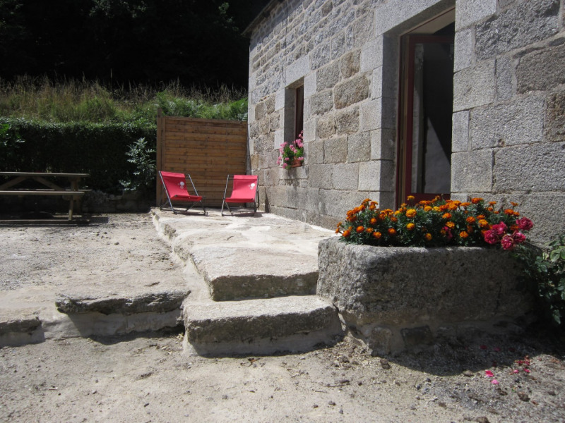 Gite De Vacances A Saint Nicolas Du Pelem En Bretagne Pour 5 Pers 130m Amivac Com