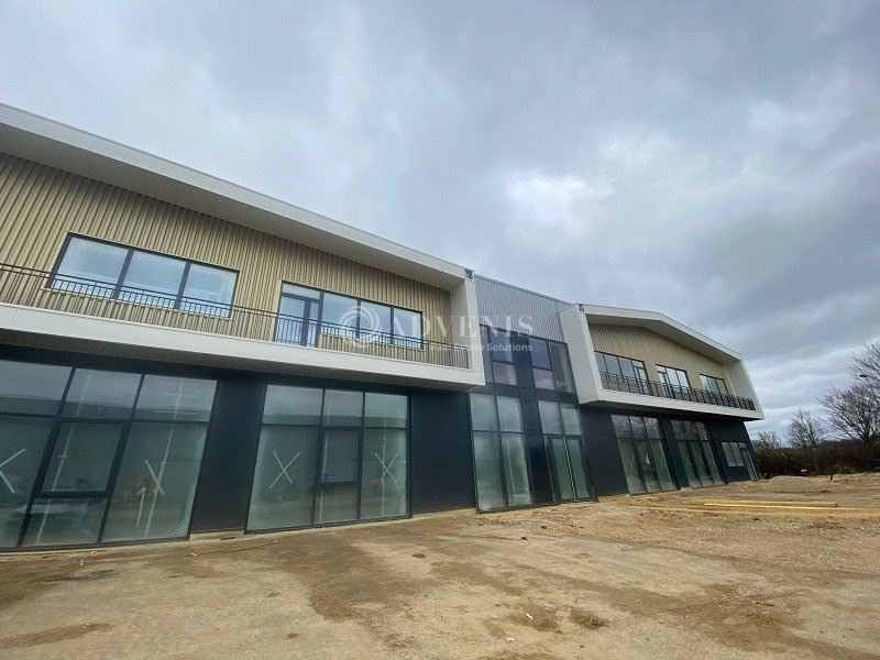 Location Local d'activités de 4930 m² Villebon-sur-Yvette Les Casseaux