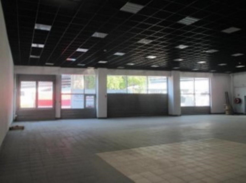 Location Local d'activités CharentonlePont (94) de 14611 m² dispo