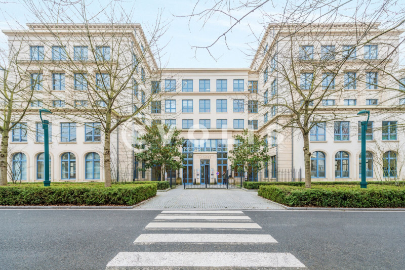 Location Bureau de 4561 m² Chessy