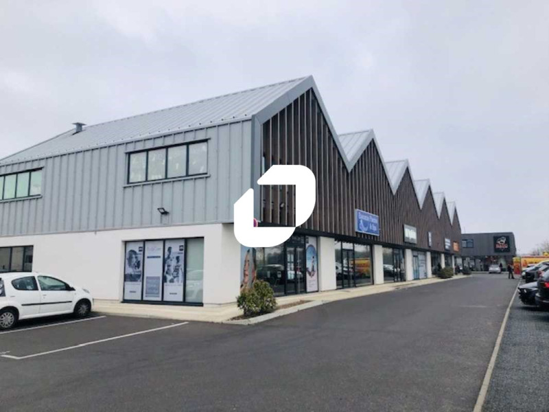 Location Local commercial de 81 m² Fontenay-le-Vicomte