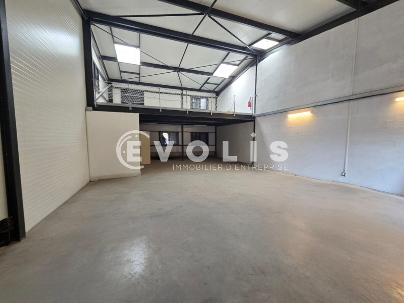 Location Local d'activités de 208 m² Arpajon Centre