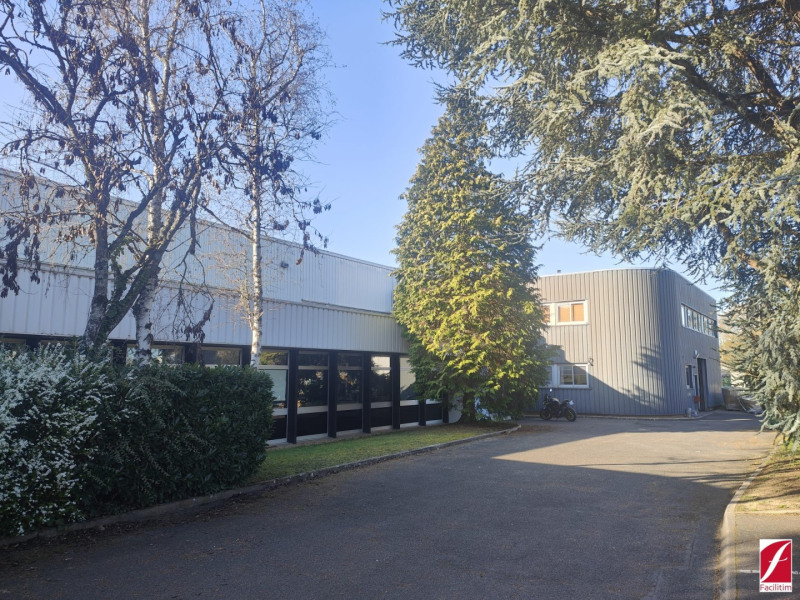 Location Bureau de 769 m² Saint-Fargeau-Ponthierry