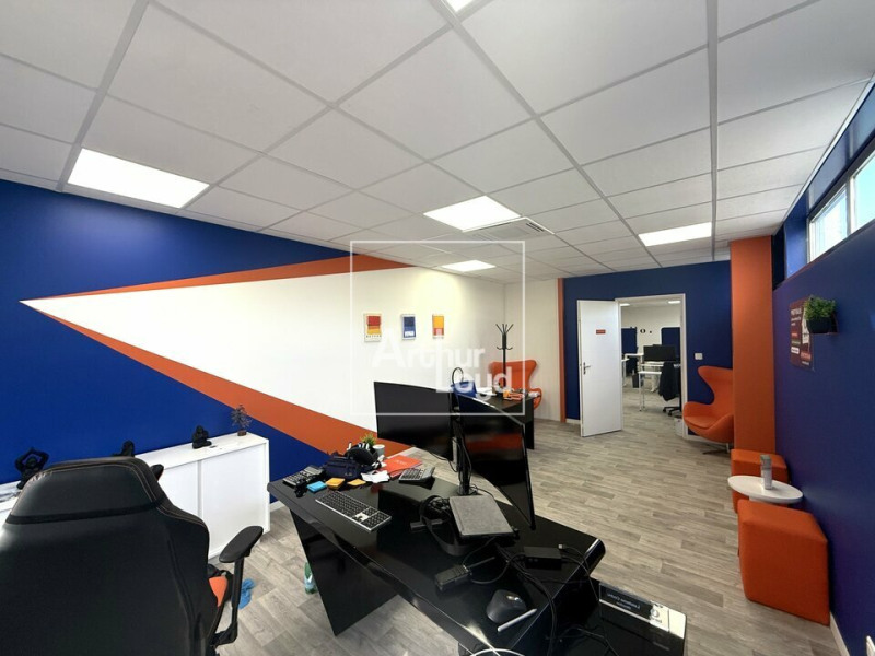 Location Bureau de 300 m² Moret-sur-Loing