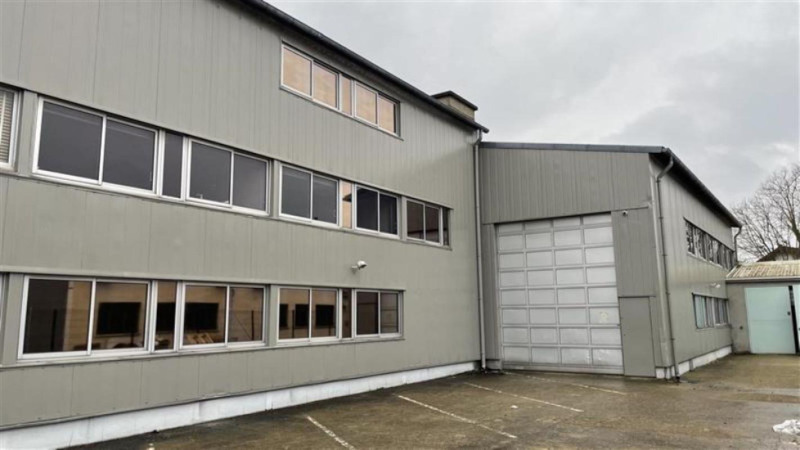 Location Local d'activités de 1715 m² Montgeron Réveil Matin-Ablon-Jules Ferry-Glacière