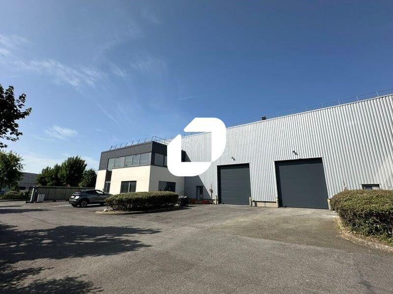 Location Local d'activités de 1414,68 m² Goussainville Coteaux Cottage