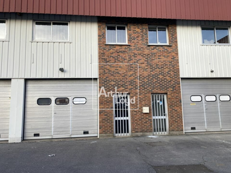 Location Local d'activités / Entrepôt Lisses