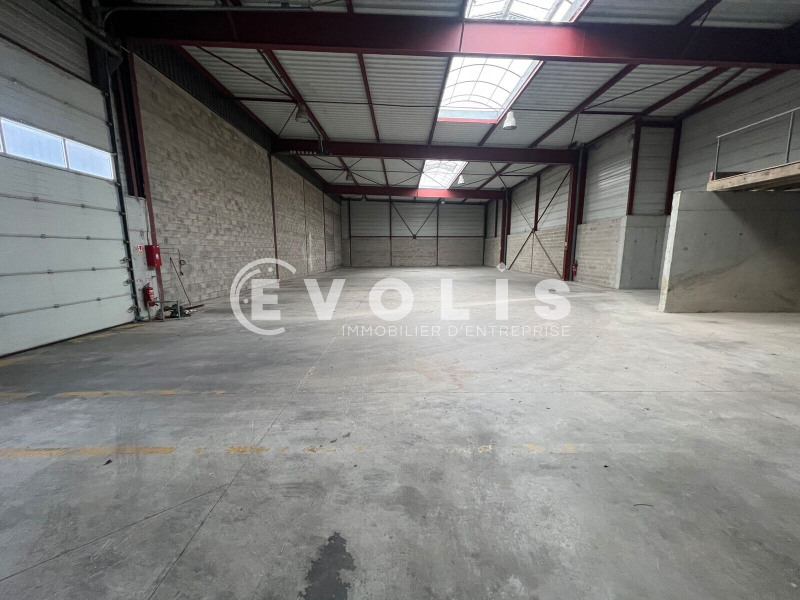 Location Local d'activités de 688 m² Cesson Nord-Centre