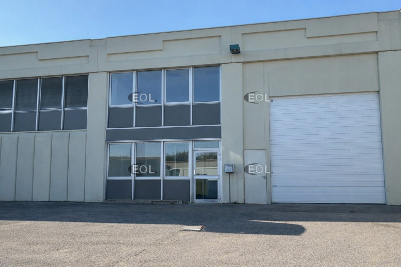 Location Local d'activités de 582 m² Valenton