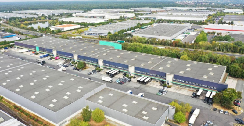 Location Local d'activités de 12510 m² Combs-la-Ville Bois l'Eveque
