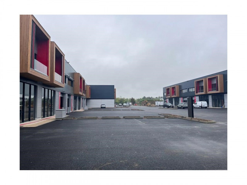 Location Local d'activités Éragny (95) de 850 m² dispo immédiate