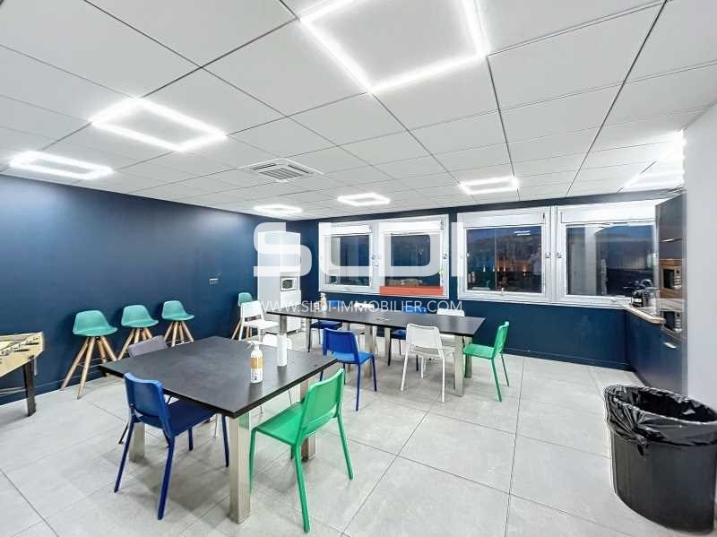 Vente Local d'activités / Entrepôt Vaulx-en-Velin