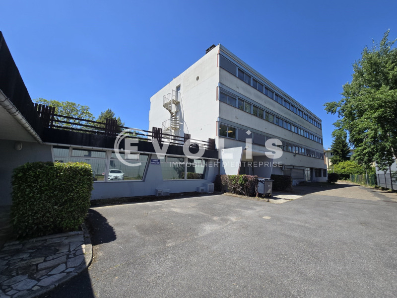 Location Bureau de 664 m² Igny Sud