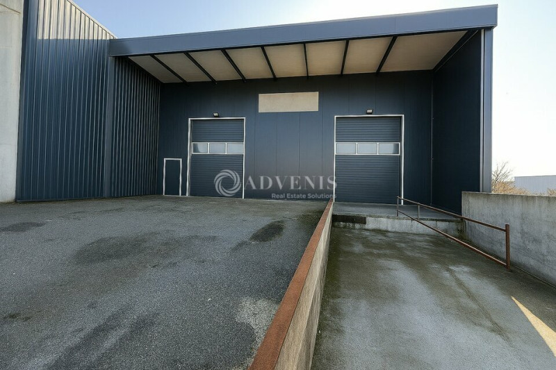 Location Local d'activités de 2470 m² Goussainville Pont de la Breche-Charles de Gaulle
