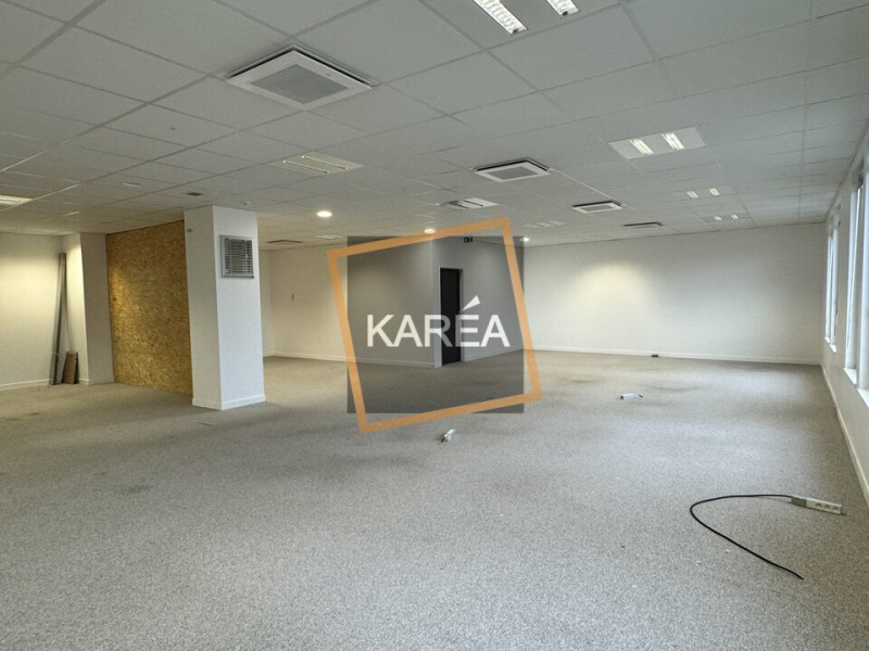Location Bureau de 135 m² Chessy