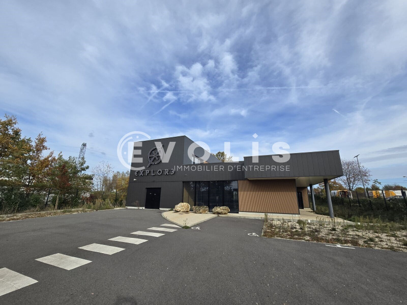 Location Local commercial de 625,05 m² Marcoussis Ouest