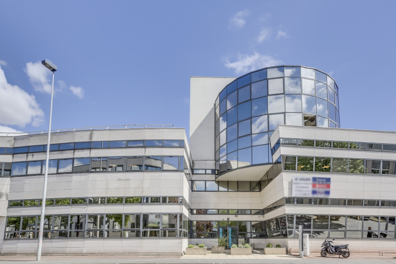 Location Bureau de 877,5 m² Clichy Victor Hugo-République