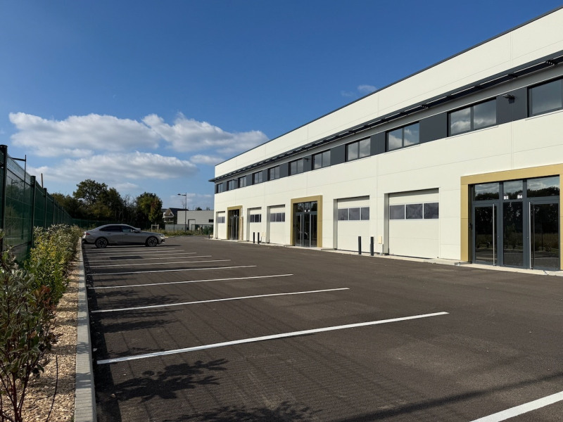 Location Bureau de 160 m² Saint-Pierre-du-Perray