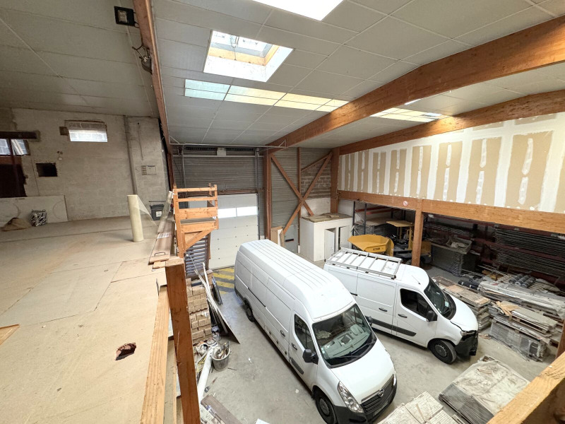 Location Local d'activités de 550 m² Chanteloup-les-Vignes La Plaine