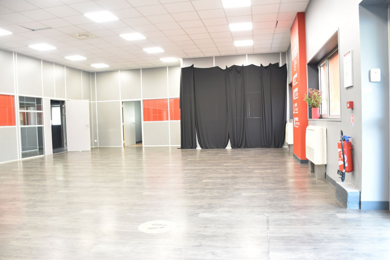 Location Local commercial Mantes-la-Ville