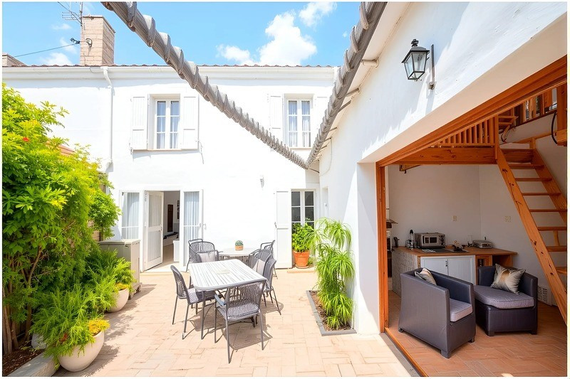 Village house for sale in Loix