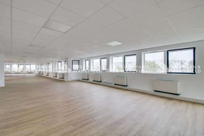 Location Bureau de 221 m² Issy-les-Moulineaux Espaces Jeunes