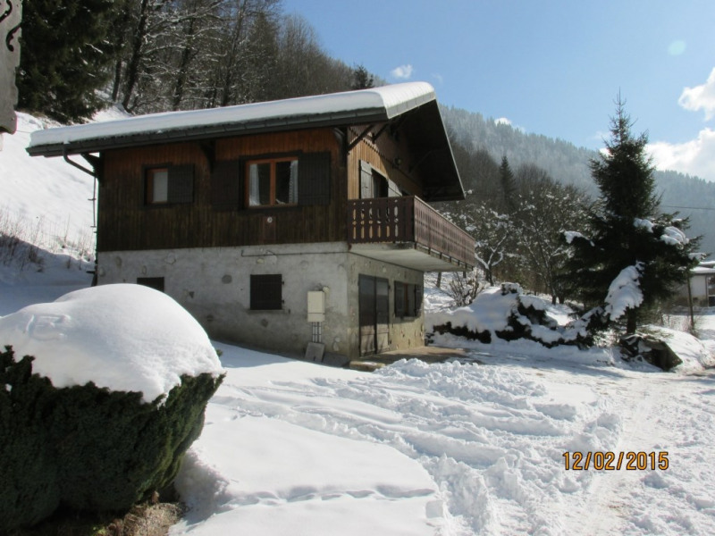 Le chalet l'hiver et son environnement