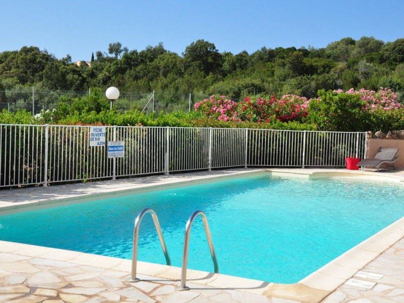 Maison De Vacances à Porto Vecchio En Corse Pour 4 Pers