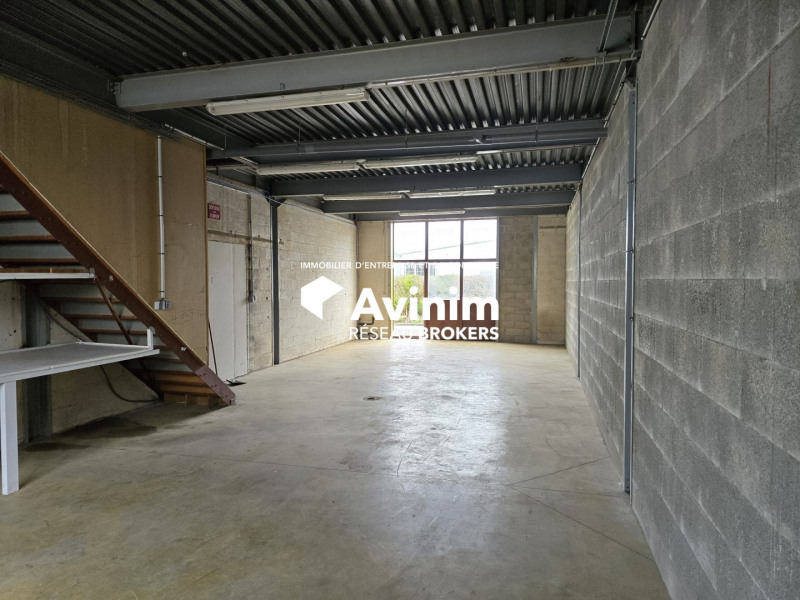 Location Entrepôt de 180 m² Domont D'Ombreval