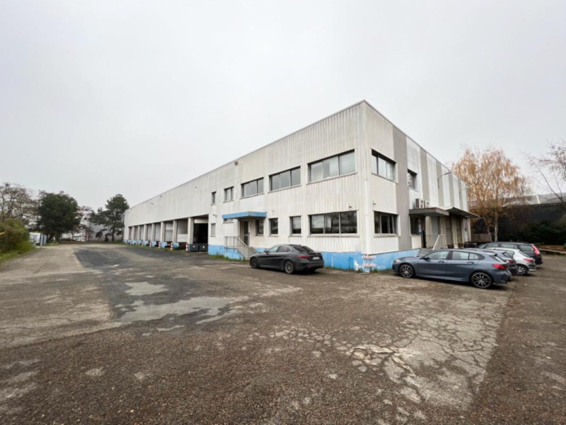 Location Entrepôt de 1100 m² Wissous
