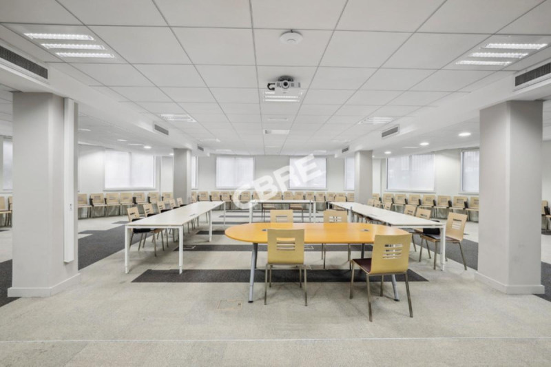 Location Bureau de 106 m² Cachan