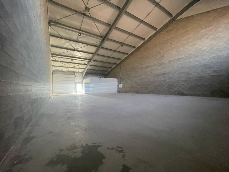 Location Local d'activités / Entrepôt Yèbles