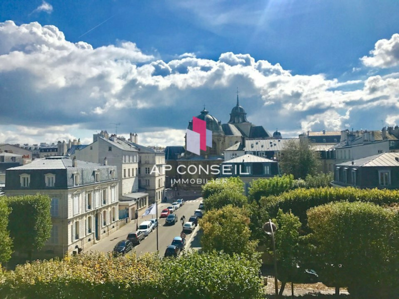 Location Bureau Versailles