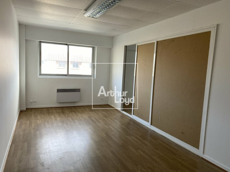 Location Local d'activités / Entrepôt Lisses