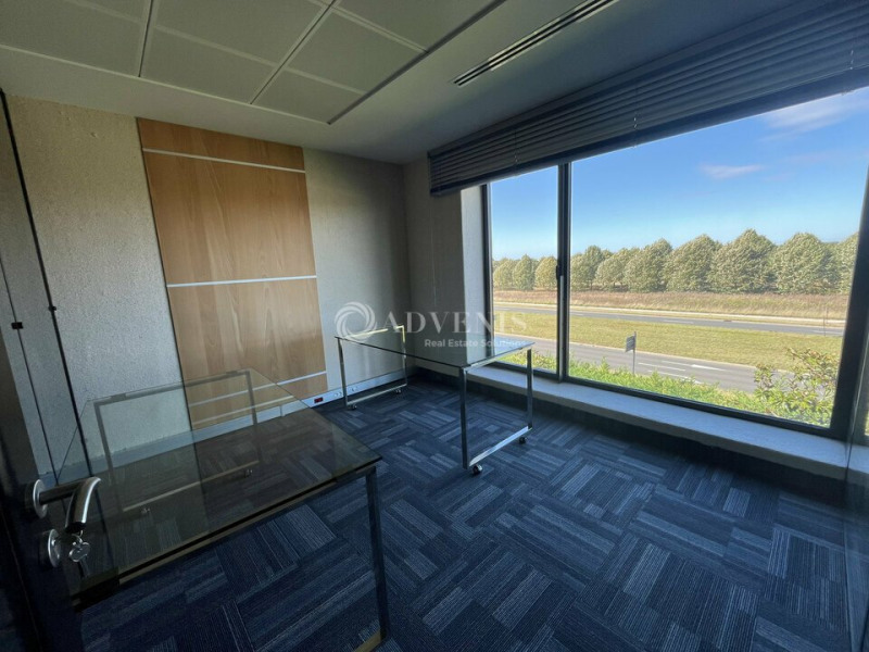 Location Bureau de 118,7 m² Lieusaint Centre Est