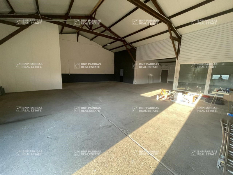 Location Local d'activités / Entrepôt Saint-Armel