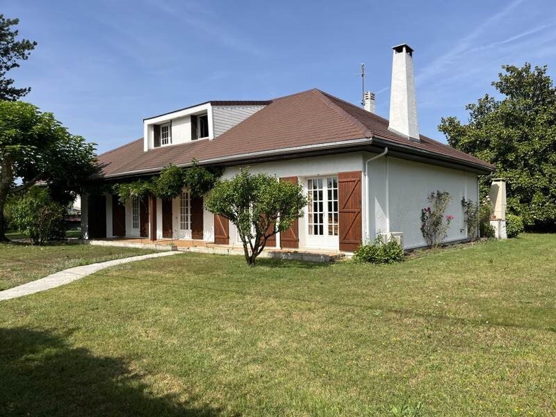 Maison de luxe à vendre dans le quartier Rejouit