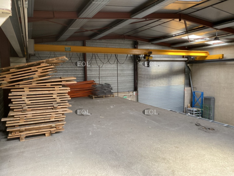 Location Local d'activités / Entrepôt Genas