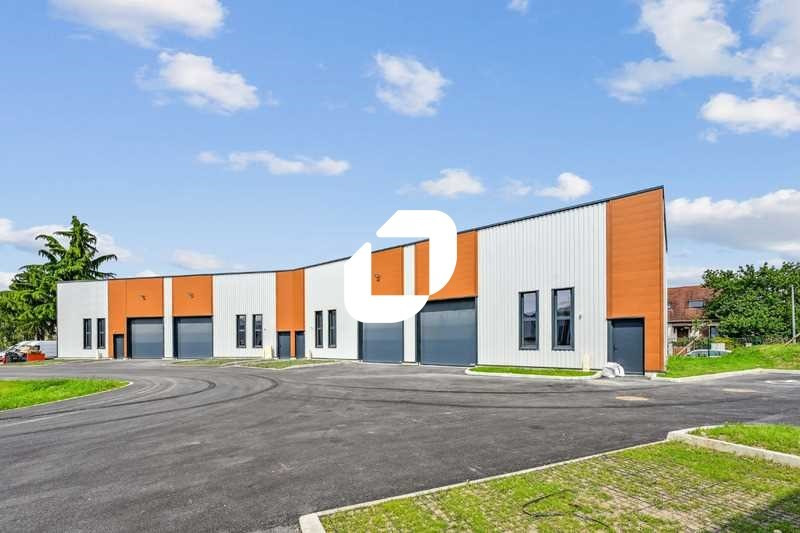 Location Local d'activités de 400 m² Stains Le Bois Moussay-Les Parouzets