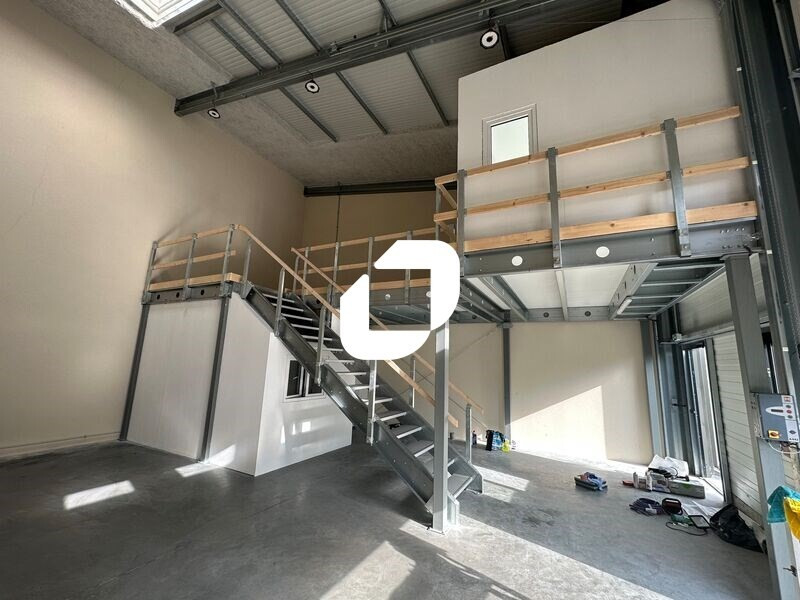 Location Local d'activités de 126 m² Mareil-sur-Mauldre