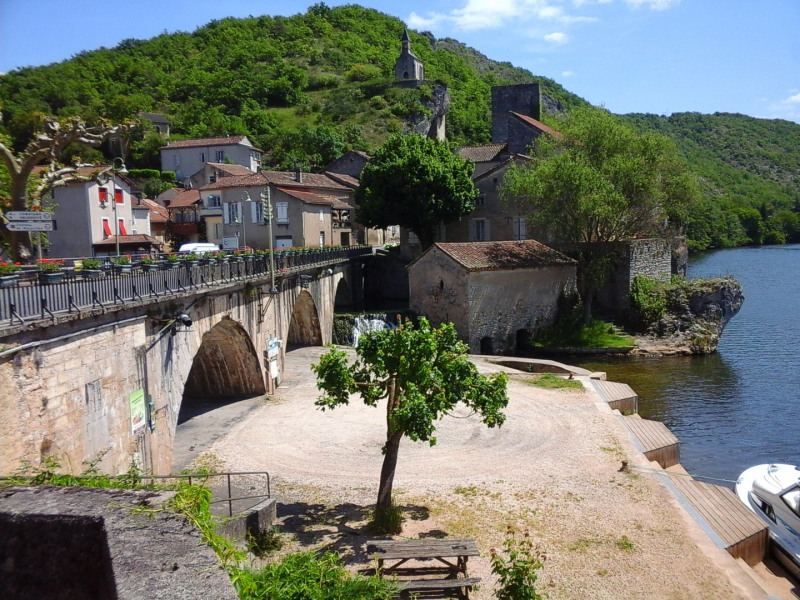 Maison St Roch (volets rouges)