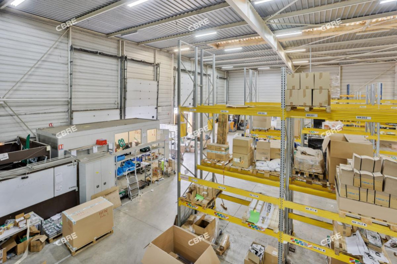Location Local d'activités de 4542 m² Lisses Zone d'Activité Ouest A