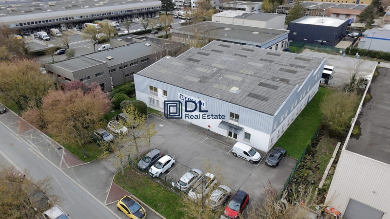 Location Local d'activités / Entrepôt Buc