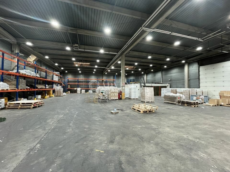 Location Local d'activités de 1608 m² Gonesse
