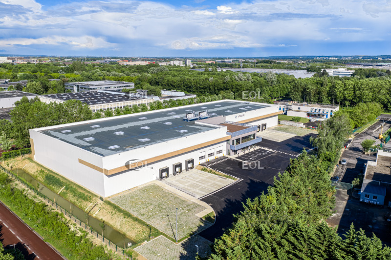 Location Local d'activités de 5761 m² Roissy-en-France