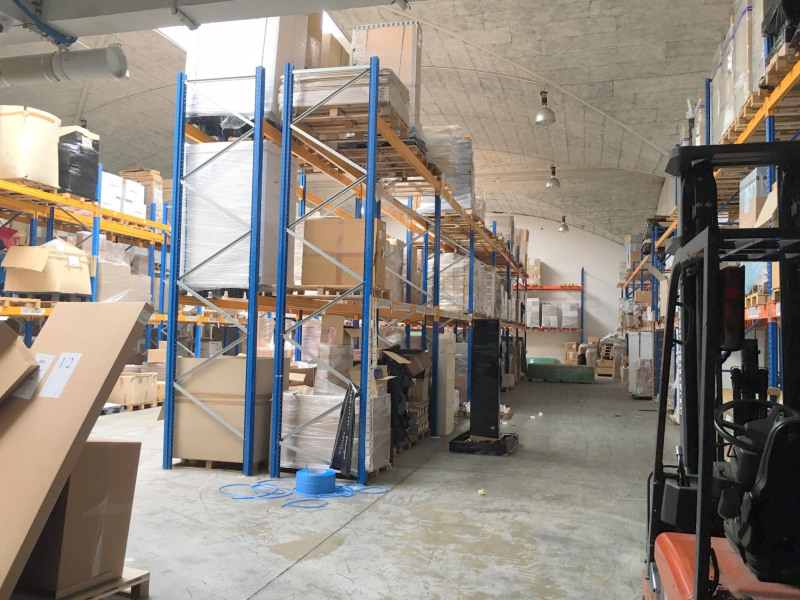 Location Local d'activités de 1115,91 m² Carrières-sur-Seine Village Doumer